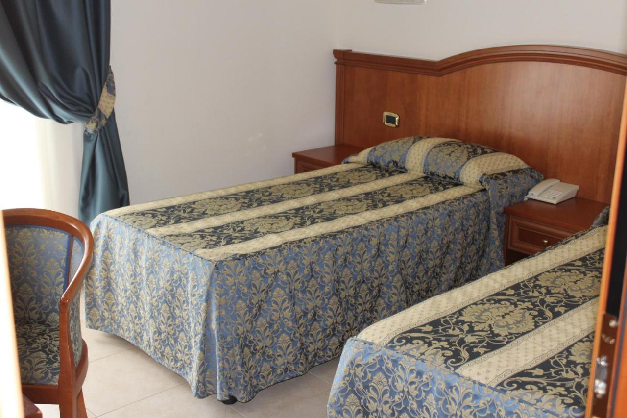 Hotel Concorde Sant'Egidio alla Vibrata Extérieur photo
