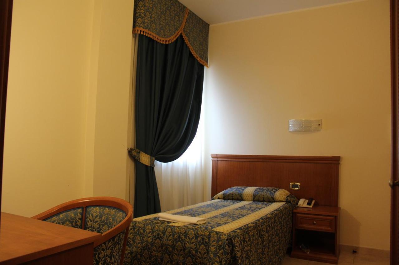 Hotel Concorde Sant'Egidio alla Vibrata Extérieur photo