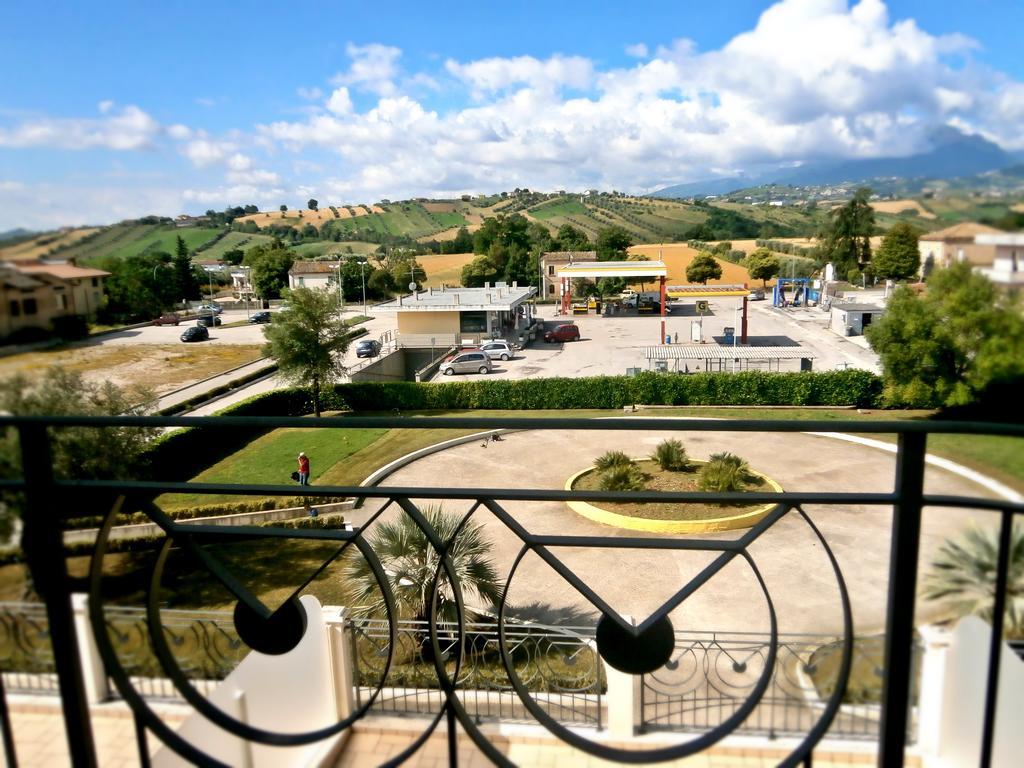 Hotel Concorde Sant'Egidio alla Vibrata Extérieur photo