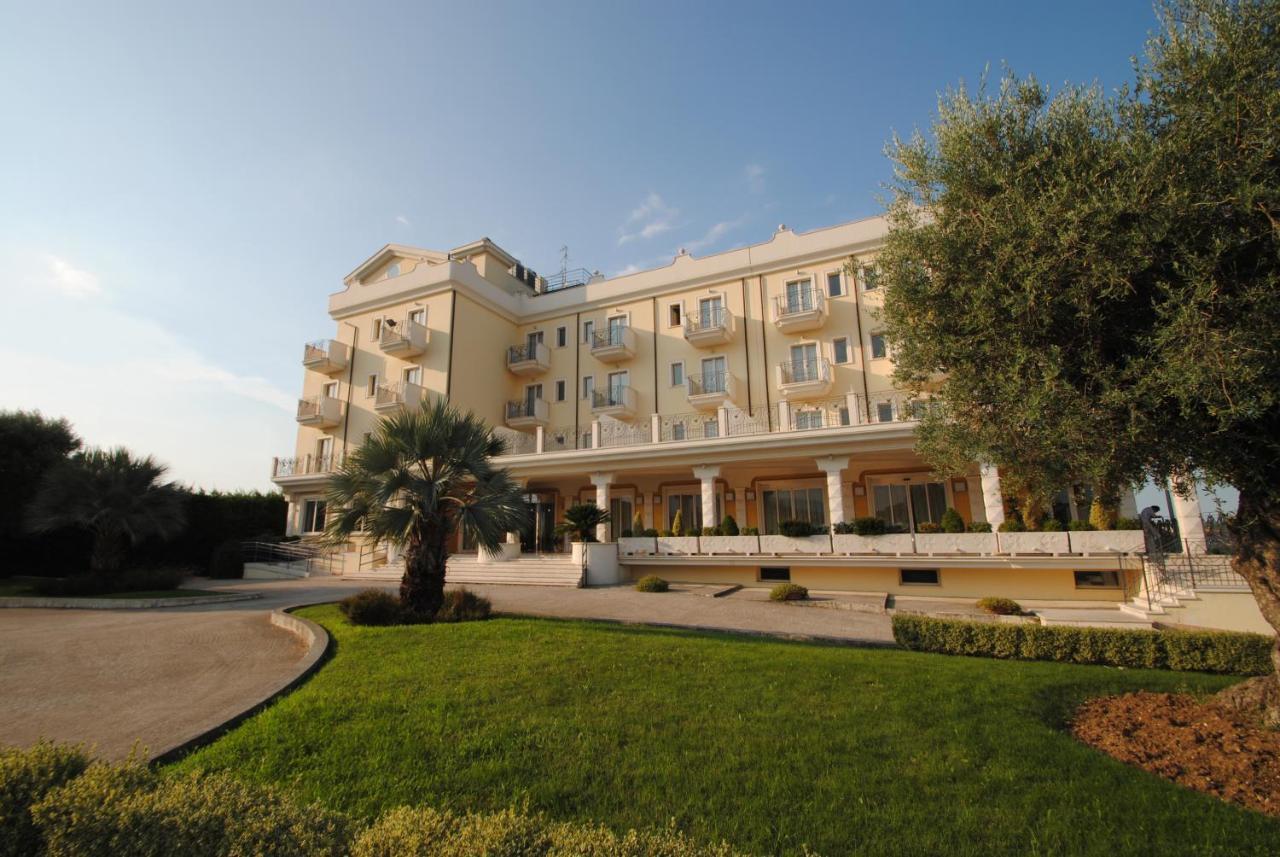 Hotel Concorde Sant'Egidio alla Vibrata Extérieur photo
